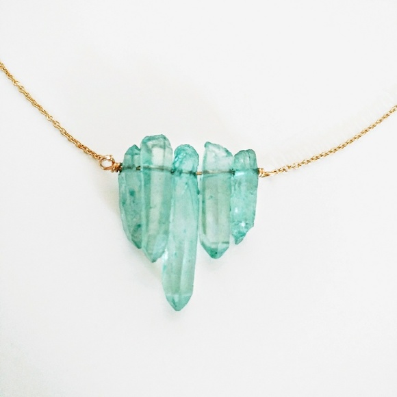✨️HP✨️ Maimoda Aqua Crystal Quartz Points Necklace - Picture 2 of 5
